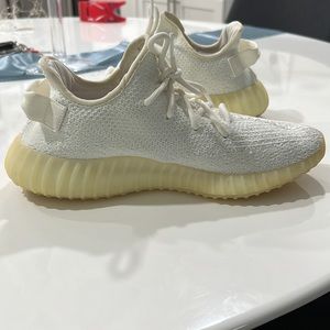 Yeezy Boost 350 V2 size 8 men, 9 women